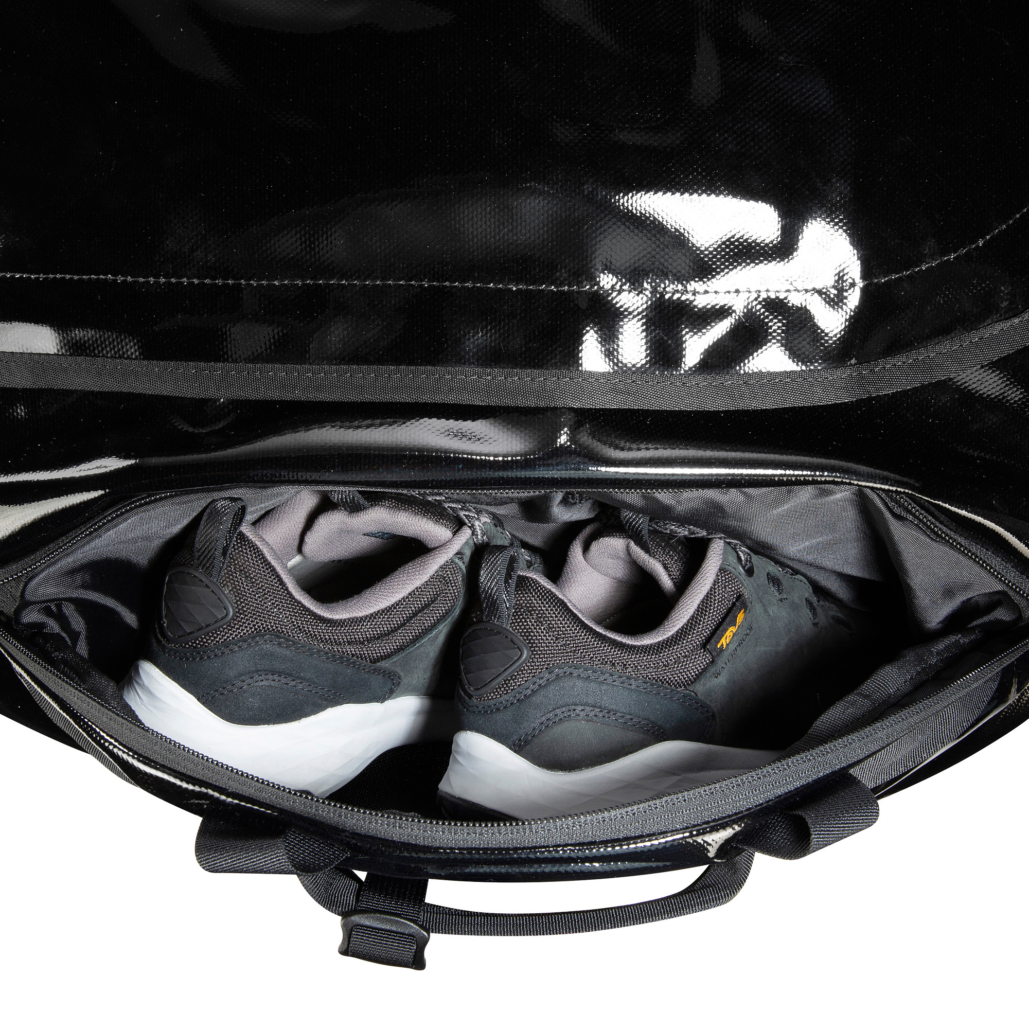 Tatonka Barrel 130 black schwarz Reisetaschen - Detailansicht Tasche, Zubehör, Handtasche, Brillen, Geldbörse, Tatonka Barrel 130 black schwarz Reisetaschen - Detailansicht