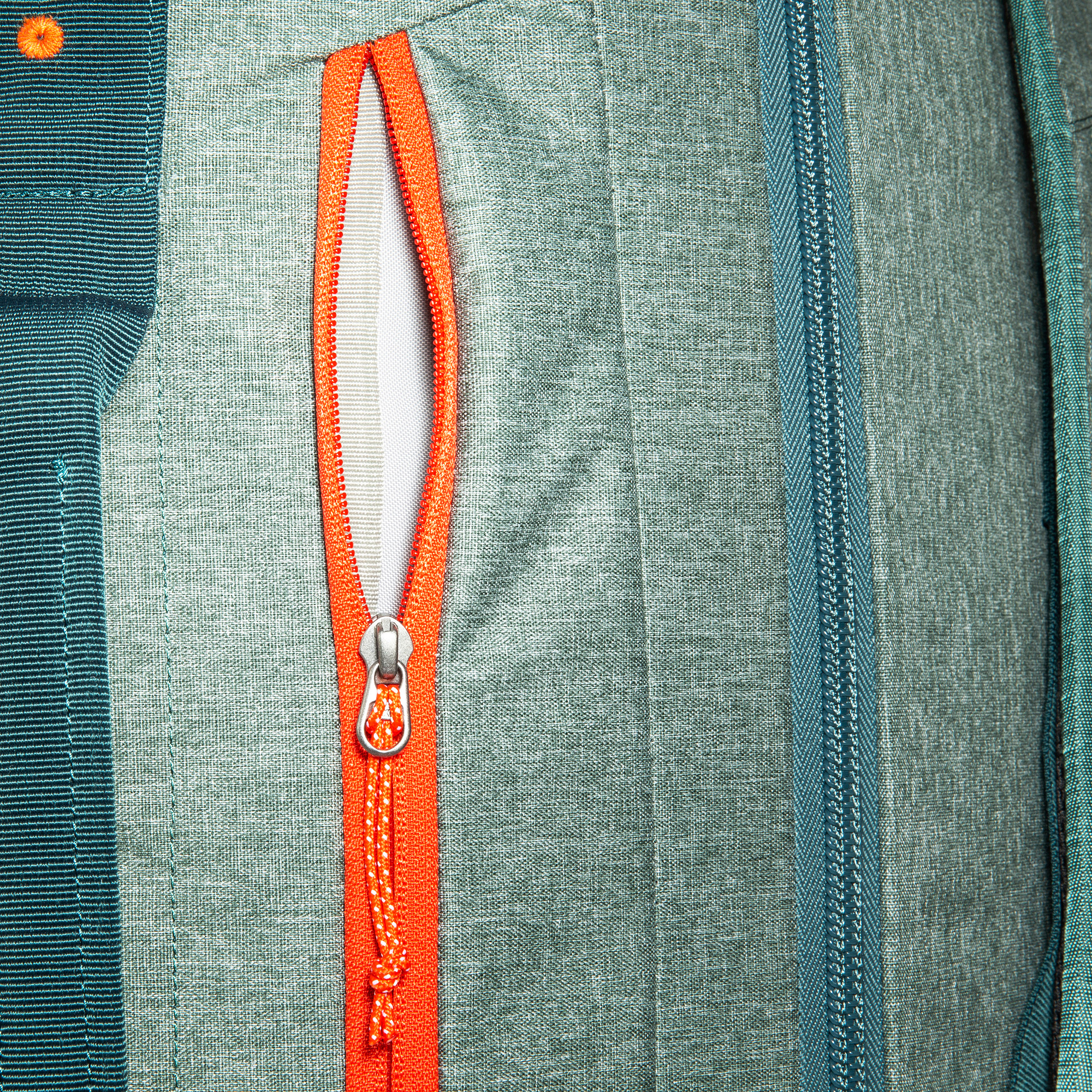 Tatonka Duffle Roller 140 sage green grün Trolleys & Koffer - Detailansicht Bekleidung, Mantel, Reißverschluss, Tatonka Duffle Roller 140 sage green grün Trolleys & Koffer - Detailansicht
