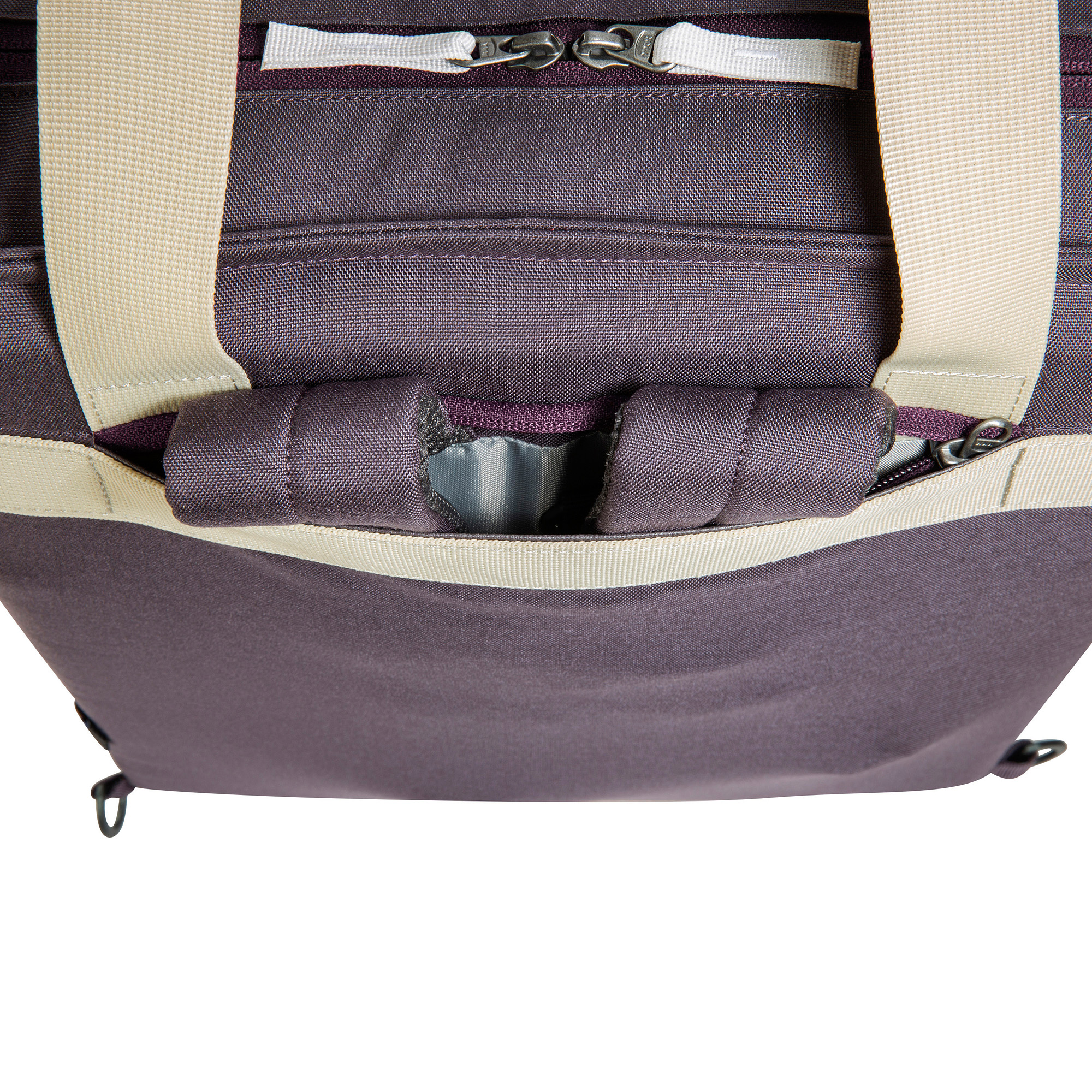 Tatonka Grip Bag midnight plum lila Umhängetaschen - Detailansicht Tasche, Zubehör, Handtasche, Tatonka Grip Bag midnight plum lila Umhängetaschen - Detailansicht