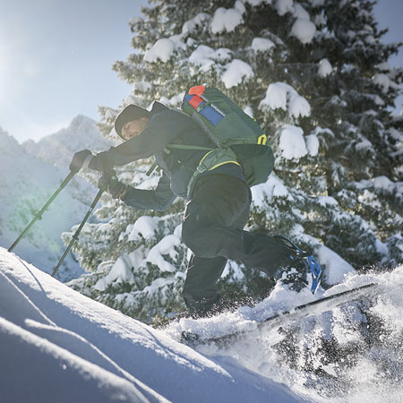 Für Wintermomente, die bleiben. Outdoor-Ausrüstung für alles, was draußen entsteht. Von Tatonka!