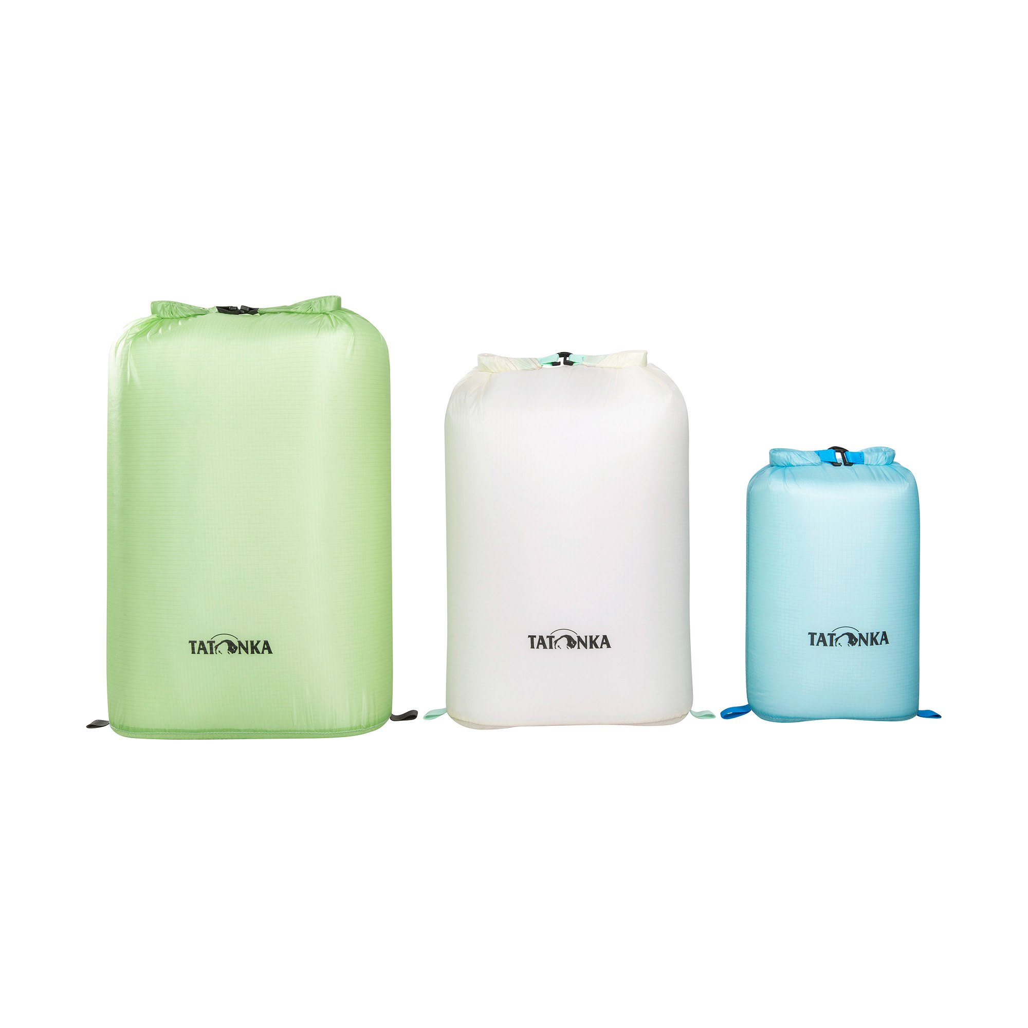 Tatonka SQZY Dry Bag Set assorted silber Reisezubehör - Ansicht seitlich-vorne Flasche, Kerze, Tatonka SQZY Dry Bag Set assorted silber Reisezubehör - Ansicht seitlich-vorne