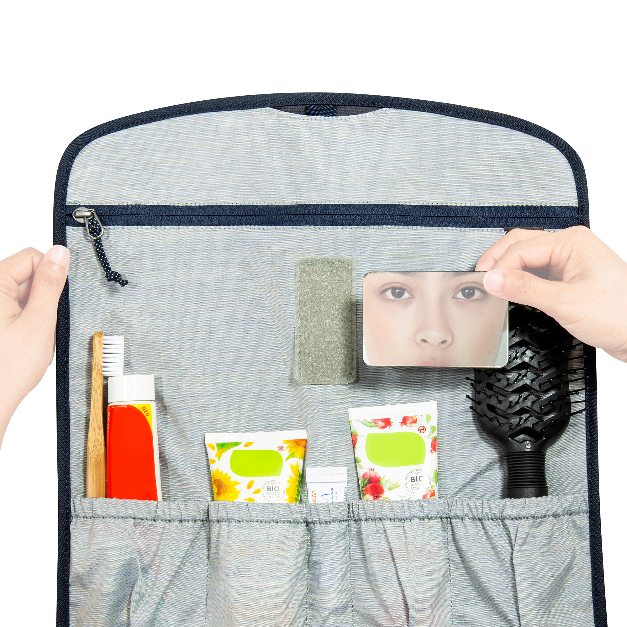 Tasche, Handtasche, Werkzeug, Zahnbürste, Gesicht, Tatonka Travelcare navy blau Kulturbeutel - Detailansicht