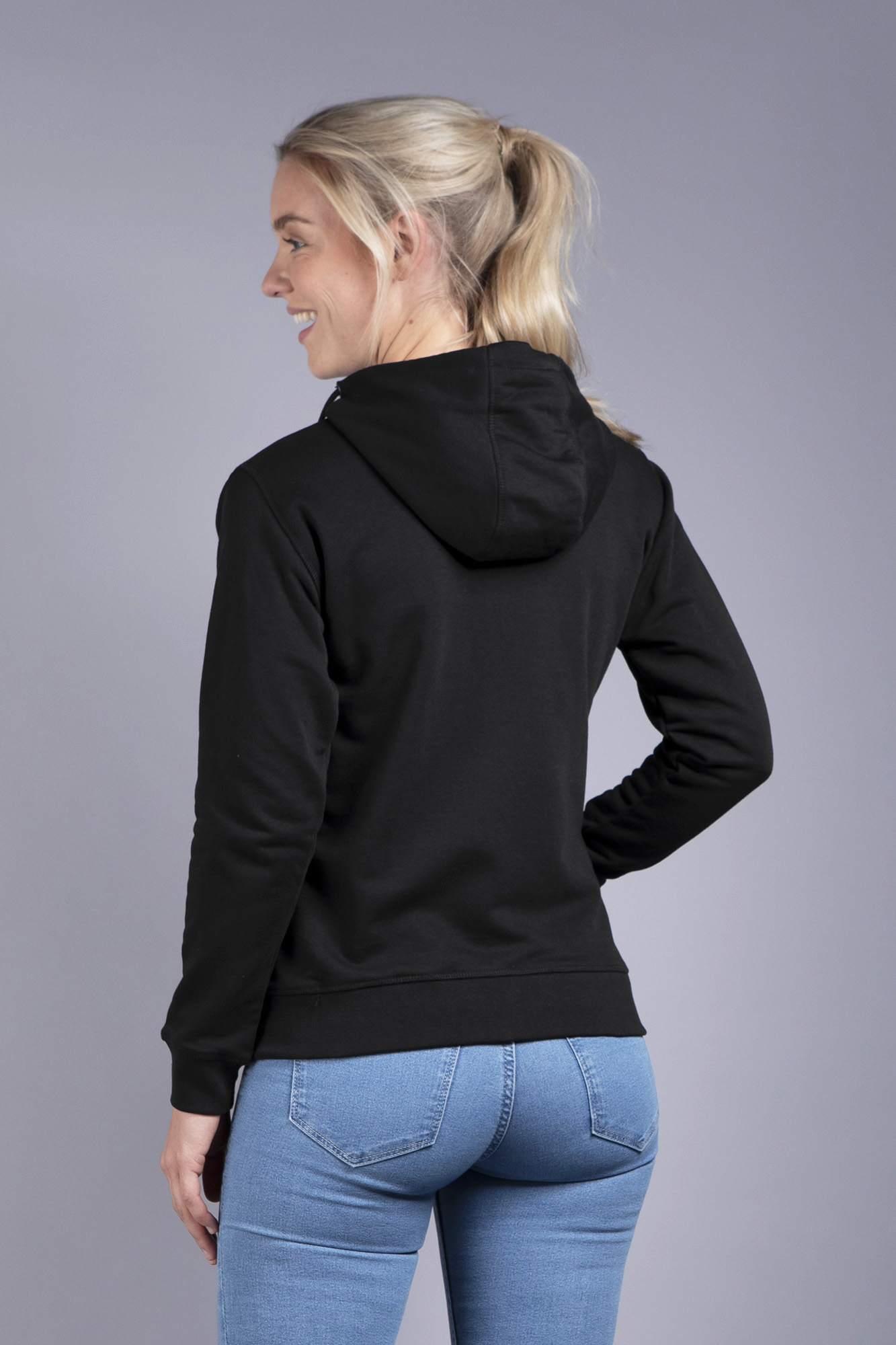 Tatonka Hoodie Sunrise Women black schwarz Pullover - Ansicht seitlich-hinten Pulli, Sweatshirt, Kapuzenpulli, Jacke, Person, Tatonka Hoodie Sunrise Women black schwarz Pullover - Ansicht seitlich-hinten