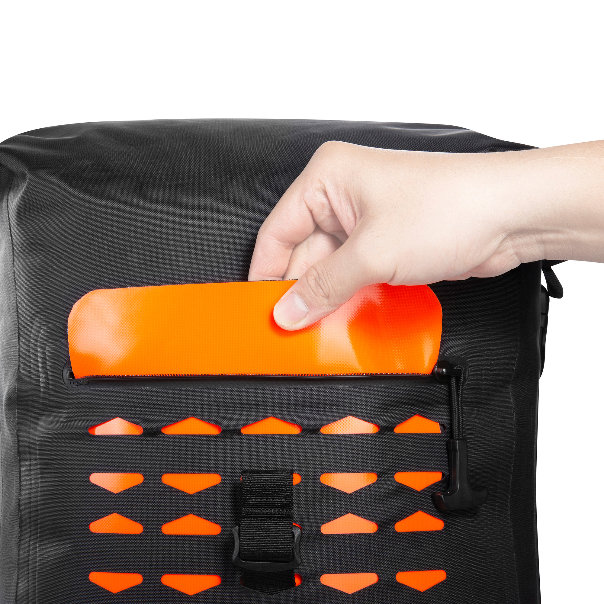 Tasche, Zubehör, Handtasche, Tatonka Commuter Rolltop 30 WP black schwarz Tagesrucksäcke - Detailansicht