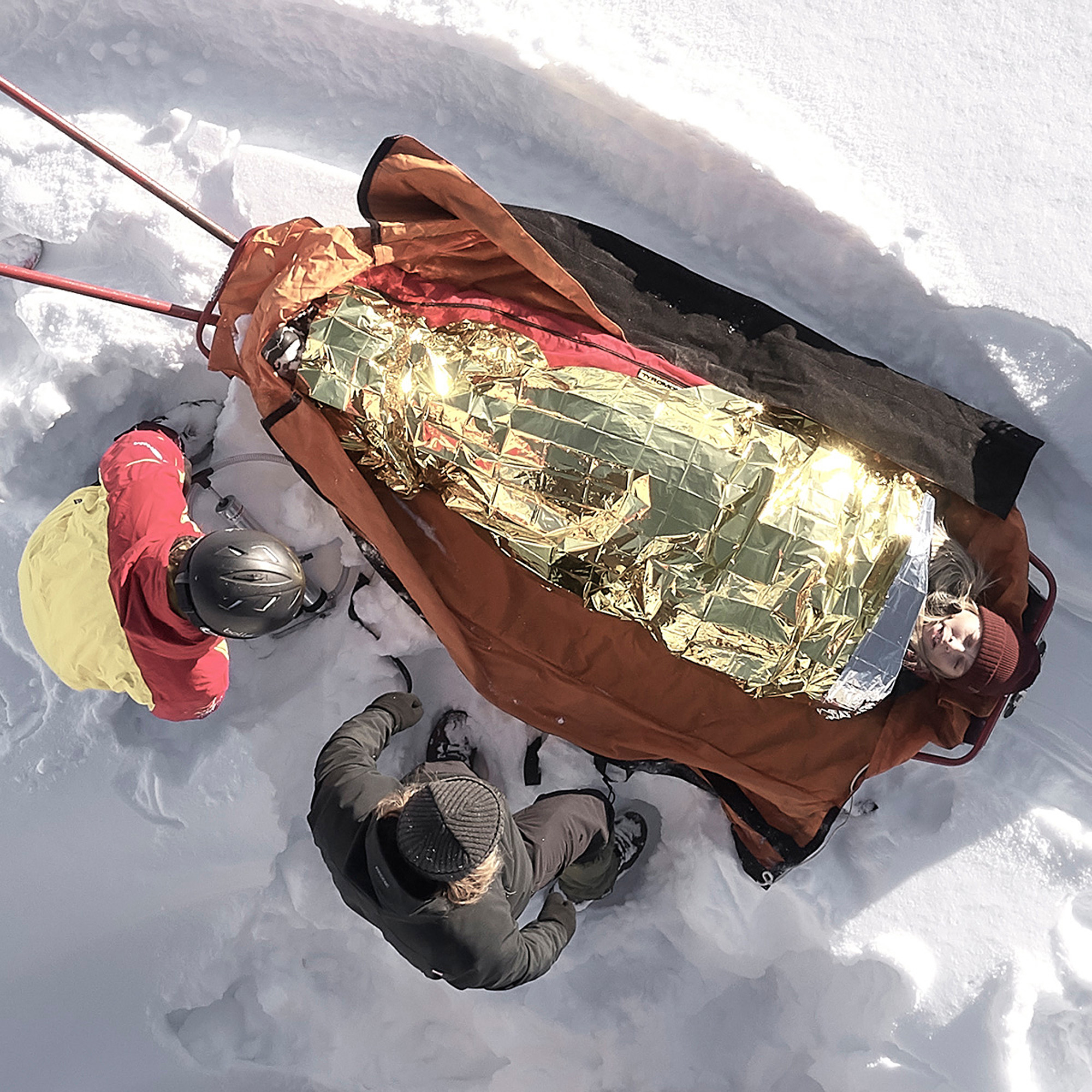Erwachsener, Männlich, Mann, Person, Helm, Tatonka Rettungsdecke gold gelb Erste-Hilfe-Zubehör - Detailansicht