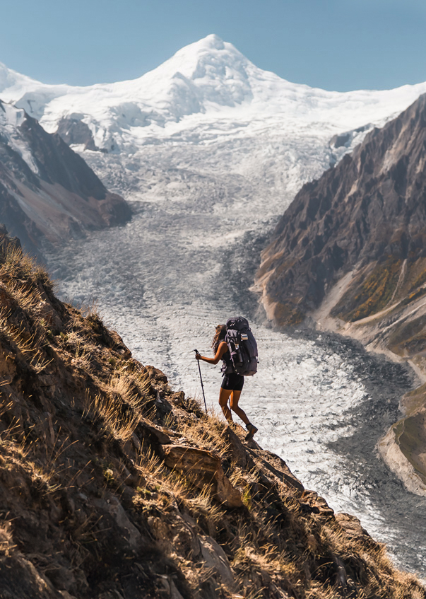 Wandern, Rucksackreisender, Berglandschap, Gletscher, Pfad, Wandern, Rucksack, Backpacker, Berglandschaft, Berglandschaft, Trekking, Hiking, Rucksack, Berglandschaft, Schneegletscher,